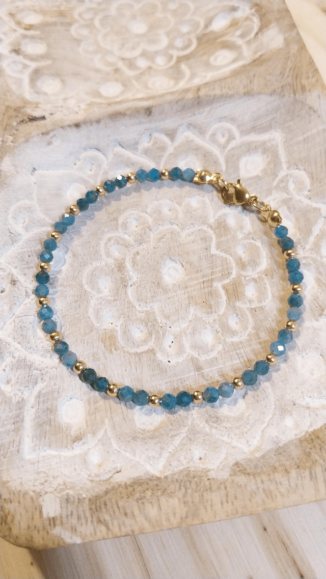 Bracelet en pierres semi-précieuses d'Apatite facettée 