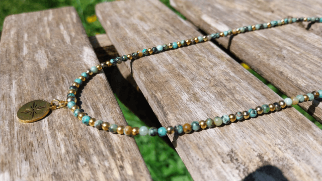 Collier en pierres naturelles de Turquoise Africaine 