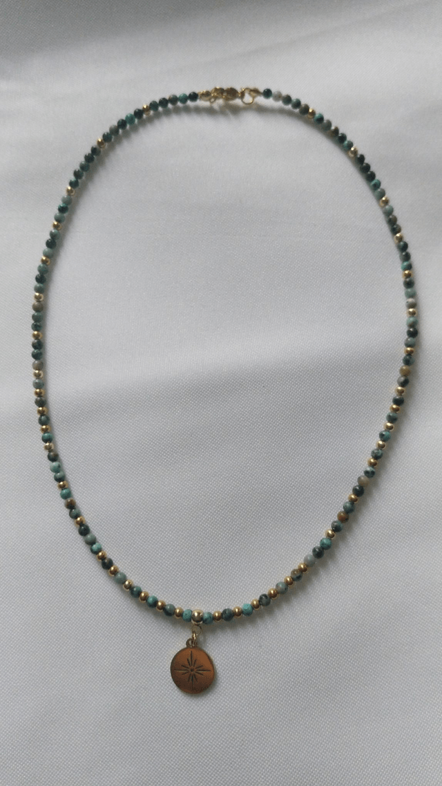 Collier en pierres naturelles de Turquoise Africaine 