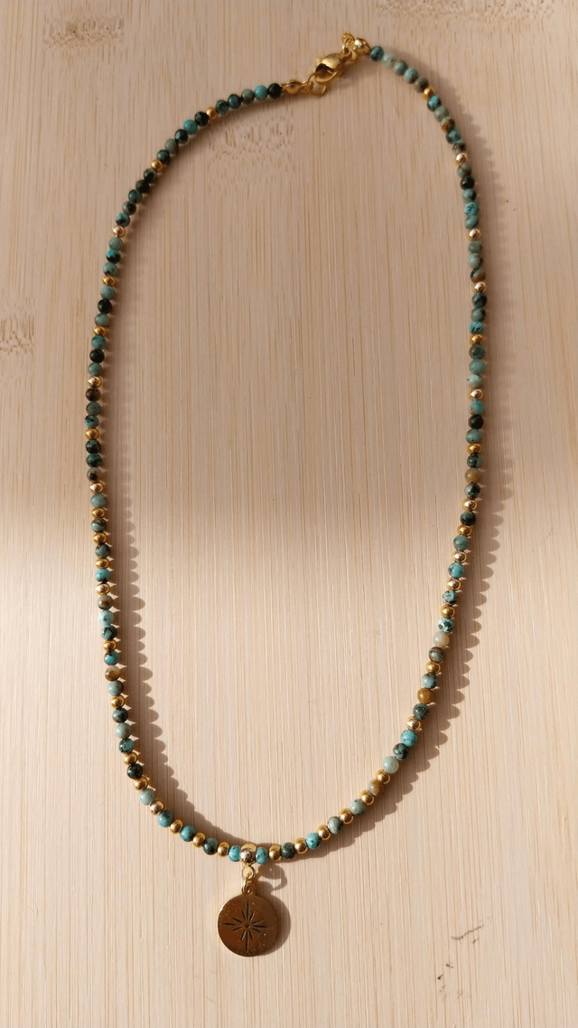 Collier en pierres naturelles de Turquoise Africaine 