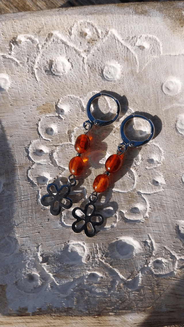 Boucles fleur, acier inoxydable et ambre 